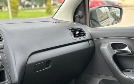 Volkswagen Polo VI (EU Market), 2012 год, 700 000 рублей, 9 фотография