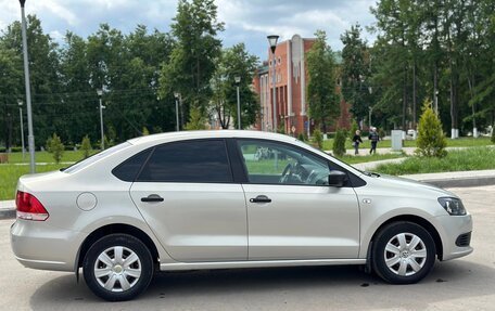 Volkswagen Polo VI (EU Market), 2012 год, 700 000 рублей, 4 фотография