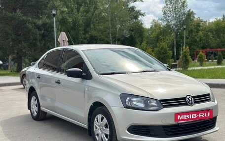 Volkswagen Polo VI (EU Market), 2012 год, 700 000 рублей, 2 фотография