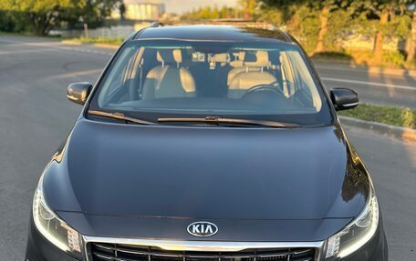 KIA Carnival III, 2020 год, 2 680 000 рублей, 2 фотография