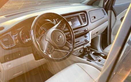 KIA Carnival III, 2020 год, 2 680 000 рублей, 10 фотография