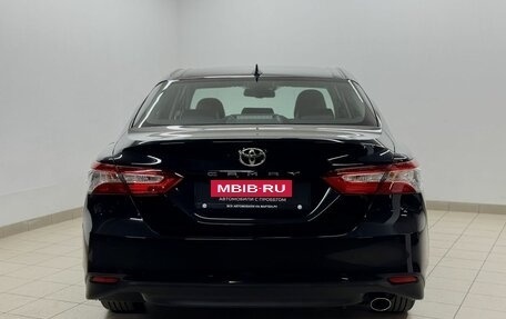 Toyota Camry, 2019 год, 3 220 000 рублей, 5 фотография