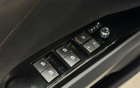 Toyota Camry, 2019 год, 3 220 000 рублей, 17 фотография