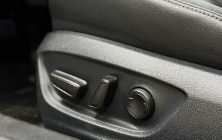 Toyota Camry, 2019 год, 3 220 000 рублей, 18 фотография