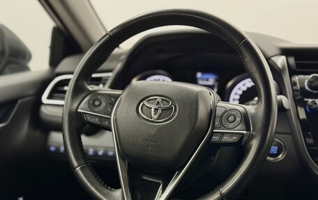 Toyota Camry, 2019 год, 3 220 000 рублей, 22 фотография