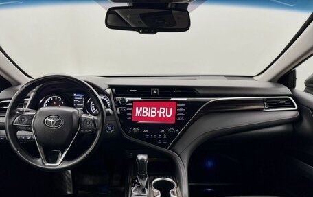Toyota Camry, 2019 год, 3 220 000 рублей, 21 фотография