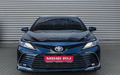 Toyota Camry, 2023 год, 3 790 000 рублей, 2 фотография
