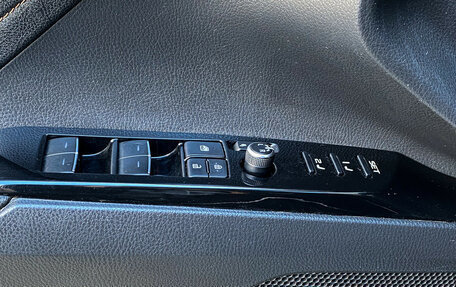 Toyota Camry, 2023 год, 3 790 000 рублей, 28 фотография