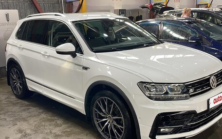 Volkswagen Tiguan II, 2018 год, 3 150 000 рублей, 6 фотография