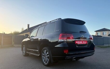 Toyota Land Cruiser 200, 2017 год, 6 290 000 рублей, 7 фотография