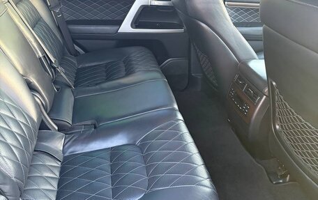 Toyota Land Cruiser 200, 2017 год, 6 290 000 рублей, 13 фотография