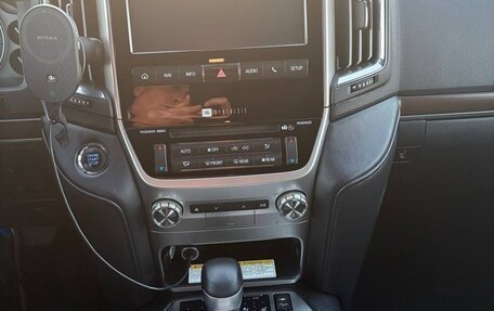 Toyota Land Cruiser 200, 2017 год, 6 290 000 рублей, 16 фотография