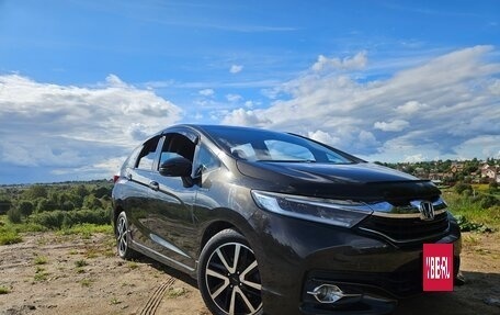 Honda Shuttle II, 2015 год, 1 275 000 рублей, 24 фотография