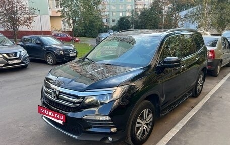 Honda Pilot III рестайлинг, 2017 год, 3 100 000 рублей, 6 фотография