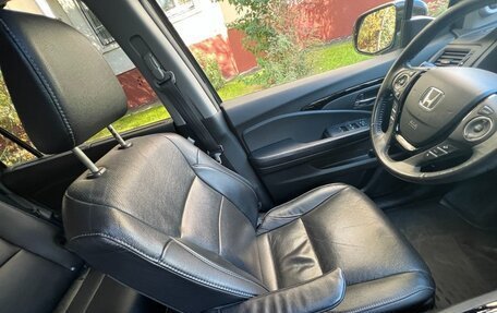 Honda Pilot III рестайлинг, 2017 год, 3 100 000 рублей, 10 фотография
