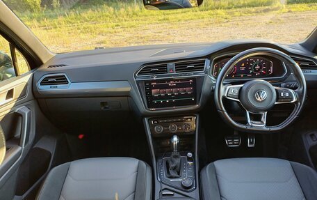 Volkswagen Tiguan II, 2018 год, 2 315 000 рублей, 2 фотография