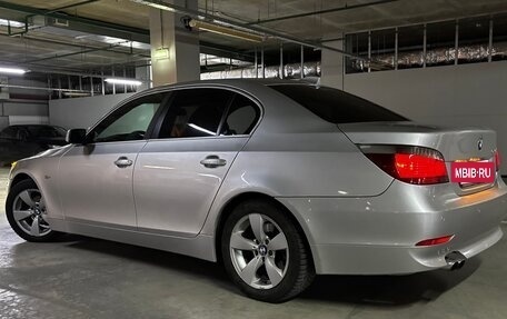 BMW 5 серия, 2003 год, 900 000 рублей, 2 фотография