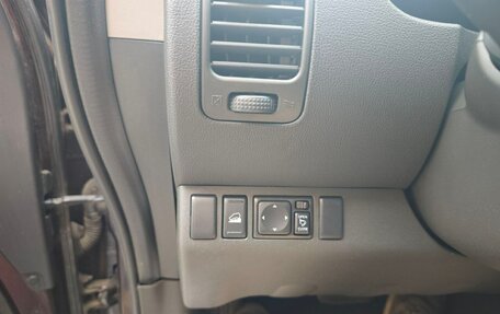Nissan Pathfinder, 2011 год, 1 400 000 рублей, 21 фотография
