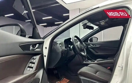 Mazda CX-4, 2023 год, 2 615 548 рублей, 8 фотография