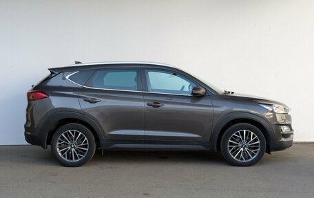 Hyundai Tucson III, 2019 год, 2 390 000 рублей, 3 фотография
