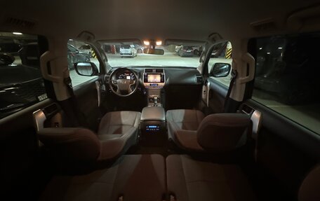 Toyota Land Cruiser Prado 150 рестайлинг 2, 2018 год, 4 650 000 рублей, 31 фотография