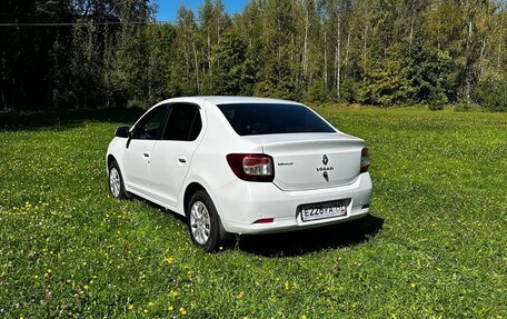 Renault Logan II, 2017 год, 600 000 рублей, 4 фотография