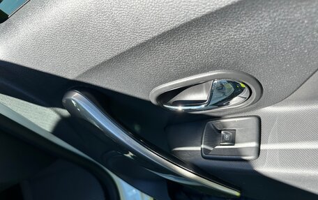 Renault Logan II, 2017 год, 600 000 рублей, 11 фотография