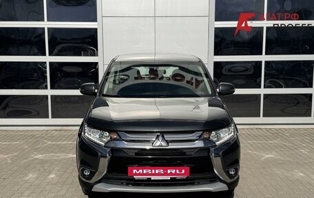 Mitsubishi Outlander III рестайлинг 3, 2018 год, 1 970 000 рублей, 2 фотография