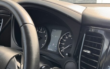 Mitsubishi Outlander III рестайлинг 3, 2018 год, 1 970 000 рублей, 23 фотография