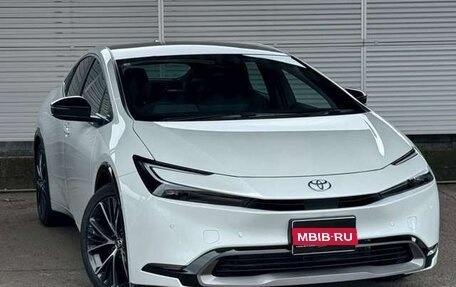 Toyota Prius IV XW50, 2026 год, 3 200 000 рублей, 1 фотография