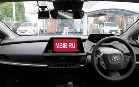 Toyota Prius IV XW50, 2026 год, 3 200 000 рублей, 12 фотография