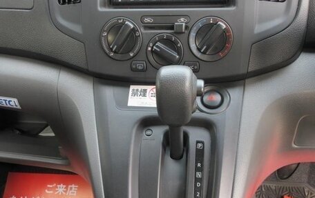 Nissan NV200, 2020 год, 1 200 000 рублей, 24 фотография