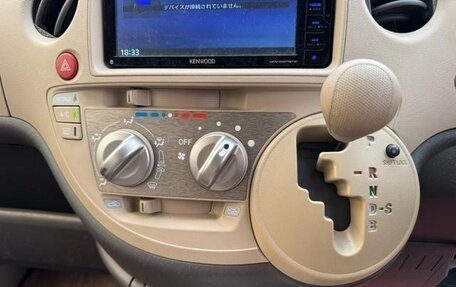 Toyota Sienta I, 2013 год, 694 911 рублей, 13 фотография