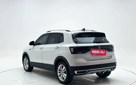 Volkswagen T-Cross I, 2022 год, 1 940 000 рублей, 6 фотография