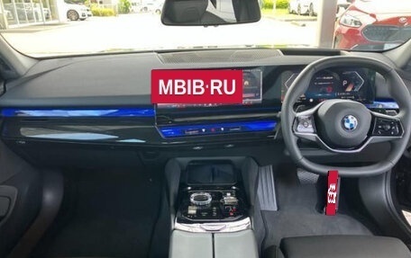 BMW 5 серия, 2026 год, 3 960 000 рублей, 3 фотография