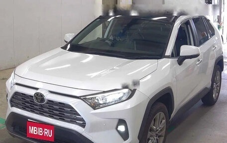 Toyota RAV4, 2024 год, 4 300 000 рублей, 1 фотография