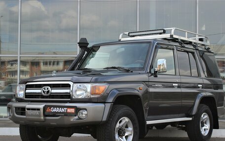 Toyota Land Cruiser 70, 2022 год, 7 390 000 рублей, 2 фотография