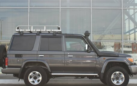 Toyota Land Cruiser 70, 2022 год, 7 390 000 рублей, 7 фотография
