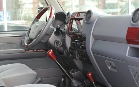 Toyota Land Cruiser 70, 2022 год, 7 390 000 рублей, 20 фотография