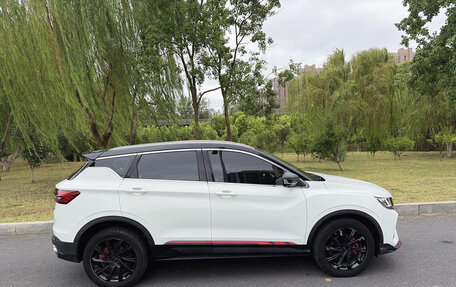Geely Coolray I, 2022 год, 1 670 000 рублей, 9 фотография