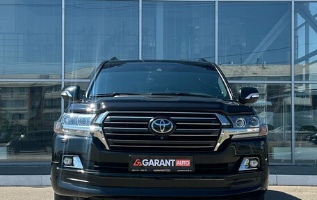 Toyota Land Cruiser 200, 2017 год, 6 380 000 рублей, 2 фотография