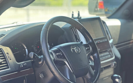 Toyota Land Cruiser 200, 2017 год, 6 380 000 рублей, 7 фотография