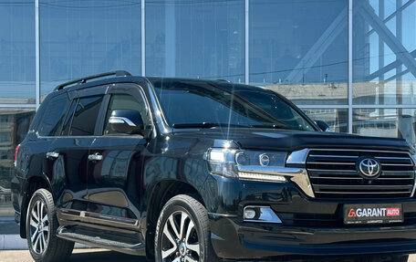 Toyota Land Cruiser 200, 2017 год, 6 380 000 рублей, 3 фотография