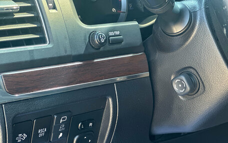 Toyota Land Cruiser 200, 2017 год, 6 380 000 рублей, 17 фотография