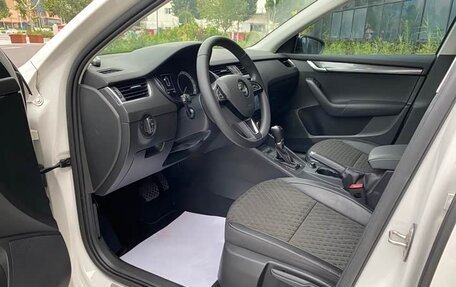 Skoda Octavia, 2019 год, 1 550 000 рублей, 4 фотография