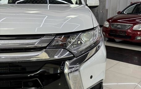 Mitsubishi Outlander III рестайлинг 3, 2018 год, 1 695 000 рублей, 9 фотография