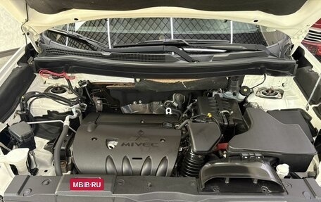 Mitsubishi Outlander III рестайлинг 3, 2018 год, 1 695 000 рублей, 30 фотография