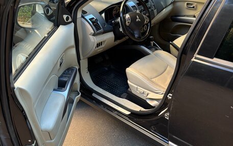 Mitsubishi Outlander III рестайлинг 3, 2008 год, 1 300 000 рублей, 7 фотография