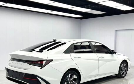 Hyundai Elantra, 2023 год, 1 780 000 рублей, 5 фотография