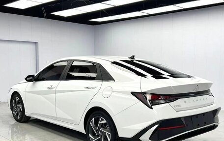 Hyundai Elantra, 2023 год, 1 780 000 рублей, 4 фотография